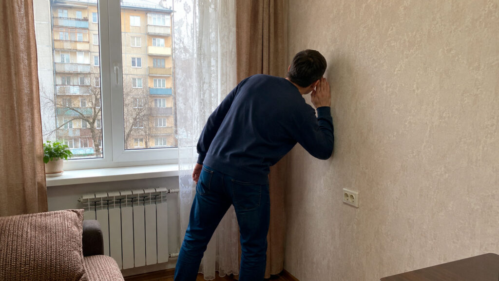 Знайдіть джерело шуму у квартирі